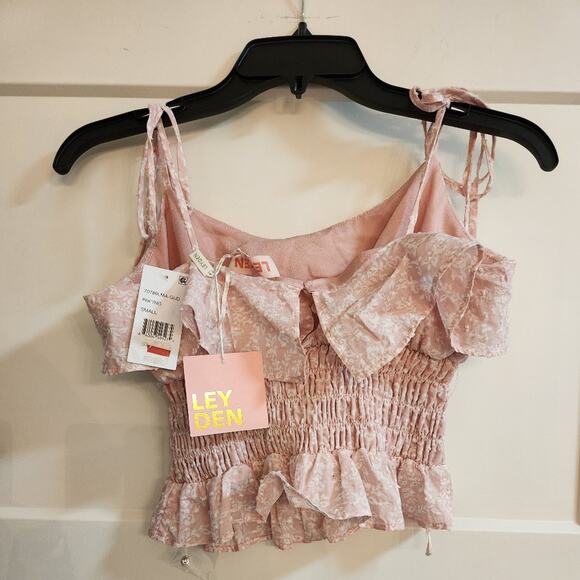 Leyden ruffled smocked top. Size Small. Nwt - Picture 2 of 2